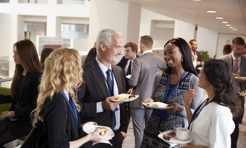 5 cách chuyên nghiệp để xây dựng và phát triển mạng lưới quan hệ